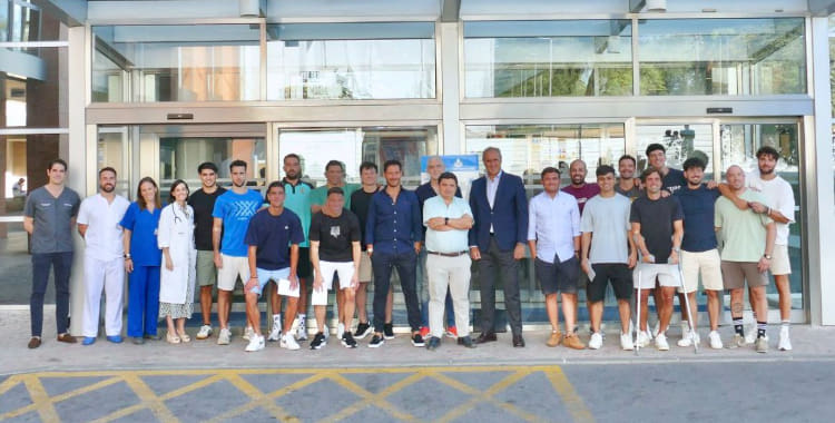 La foto de grupo del Córdoba Patrimonio de la Humanidad en San Juan de Dios. Foto: Córdoba Futsal