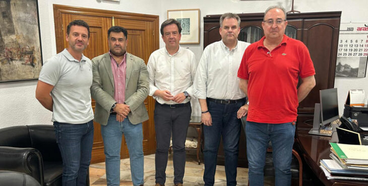 Una foto de una de las reuniones en Lucena de los dos clubes para su proyecto común. Foto: Córdoba Club de Baloncesto