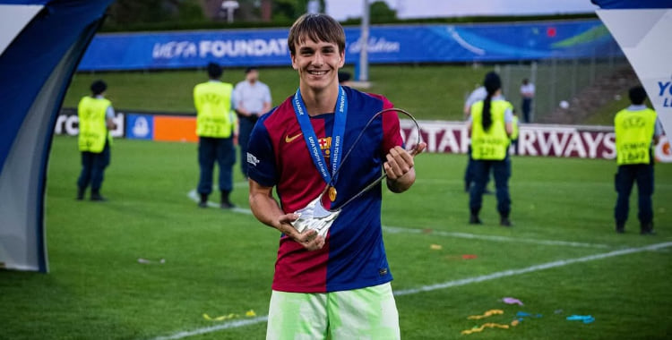 Dani Ferrer celebrando un título con el Barça Juvenil