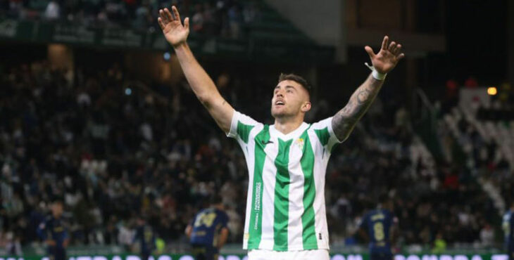 Casas celebrando uno de sus goles en el Córdoba este curso. Foto: LaLiga Hypermotion
