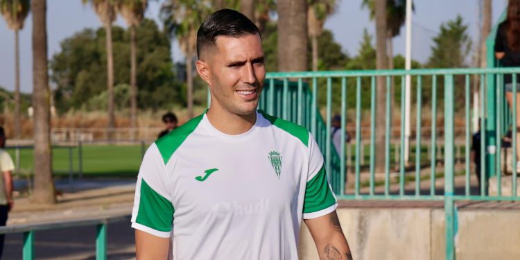 Sergi Guardiola en su vuelta a la la Ciudad Deportiva del Córdoba siete años después