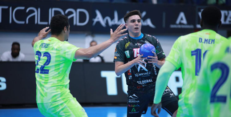 Lucas Aizen se destapó como goleador en la campaña 2024-25. Foto: Club Balonmano Ángel Ximénez Puente Genil