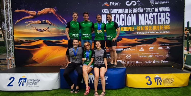 Los nadadores del Natación Córdoba presentes en Las Palmas. Foto: Club Natación Córdoba
