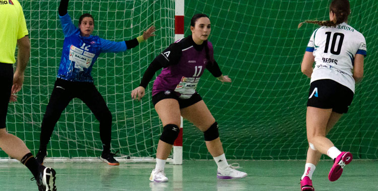 Nicole Blatché trabajando en defensa. Autor: Rafael Romero