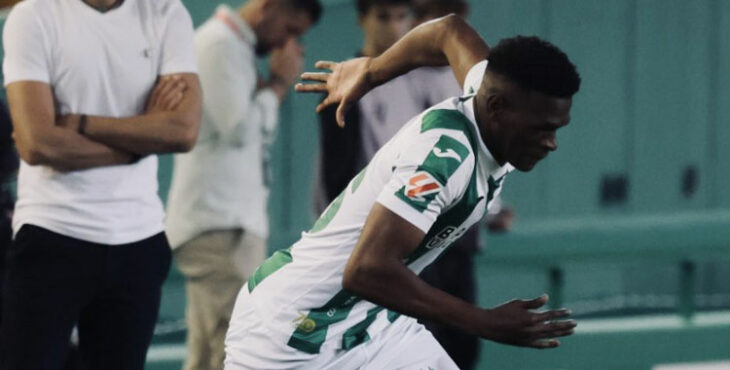 Ntji Tounkara, uno de los renovados, el día de su debut con el primer equipo. Foto: CCF