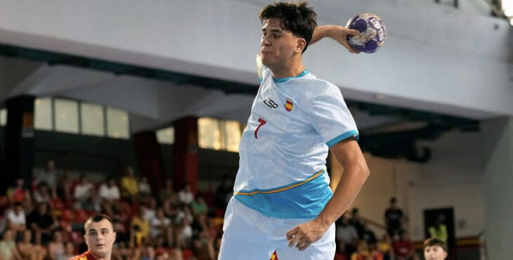 Pablo Sánchez goleando con España en Macedonia del Norte. Foto: COE