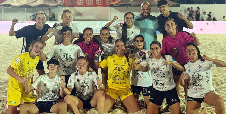 Las jugadoras del Pozoalbense celebran un triunfo durante la competición en Jaén. Foto: CD Pozoalbense Femenino