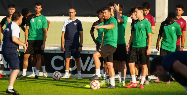 Los jugadores del Pozoblanco en sus primeros ejercicios de entrenamiento de la pretemporada. Foto cedida por el CD Pozoblanco