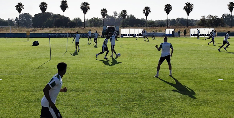 Una imagen del primer entreno del Córdoba en la 2025-26