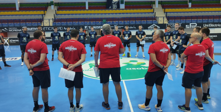 El Ángel Ximénez inició su pretemporada 2025-26 con trabajo en pista y máxima ilusión en Puente Genil.