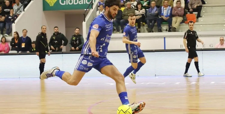 Zequi en un partido con el Manzanares