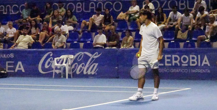 Alejandro López no pudo triunfar en casa. Foto: www.tenispozoblanco.com