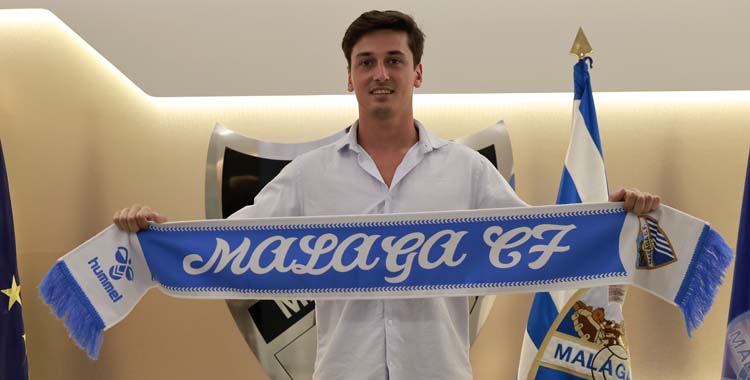 Dotor posa como jugador del Málaga.