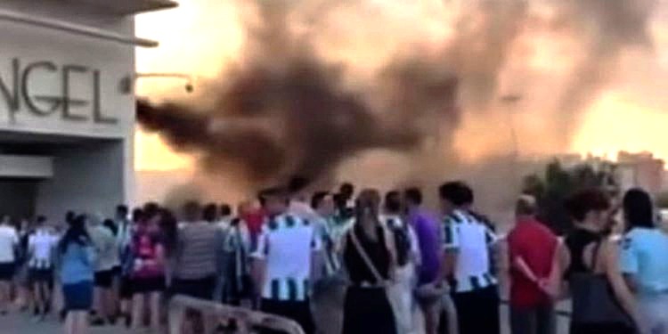 Un premonitorio humo que pudo provocar los apagones de El Arcángel.