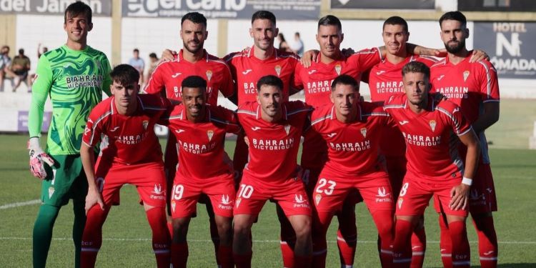 El primer once del Córdoba CF en la pretemporada 2025-26 en Pozoblanco.