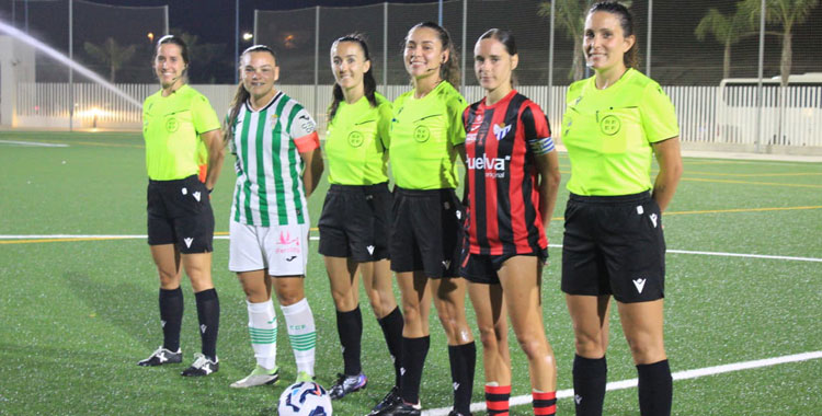 Una imagen previa al duelo de Copa Andalucía del domingo ante Córdoba Femenino y Sporting de Huelva, que volverán a coincidir en la Copa de la Reina. Foto: RFAF
