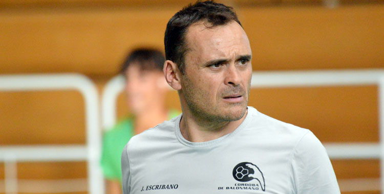 Jesús Escribano, de nuevo entrenador cajista. Foto: Rafa Barroso / CBM