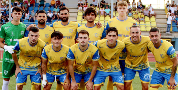 La formación inicial amarilla. Foto: @Palmadeporte
