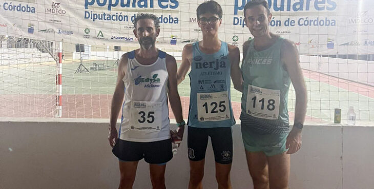 El podio masculino en Monturque, encabezado por Samuel Ruiz. Foto: Club Trotasierra