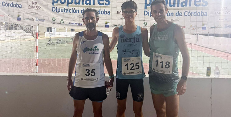 El podio masculino en Monturque, encabezado por Samuel Ruiz. Foto: Club Trotasierra