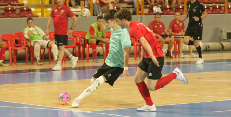 Lance del duelo entre el Córdoba Futsal Patrimonio y el Villa del Río.