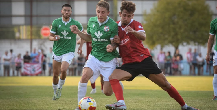 Loren Burón en un lance del partido de la Copa Federación ante Unionistas con el Zamora CF