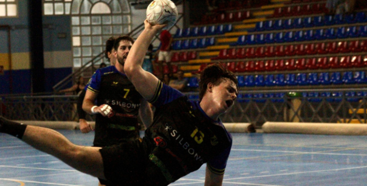 Momento del partido disputado entre Silbón Cordoplas La Salle y Montequinto