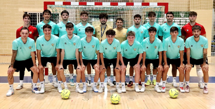 Plantilla del Córdoba Futsal Patrimonio posando al inicio de la pretemporada 2025-26.