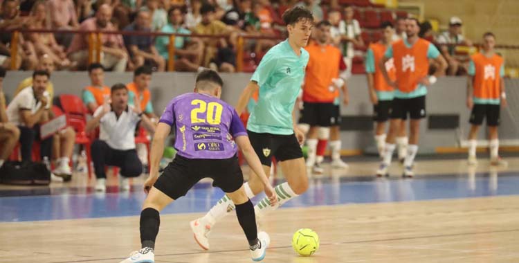 Javi Aranda en el amistoso ante el Jaén Paraíso Interior.