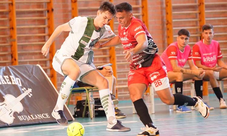 Un lance de uno de los derbis de la pasada temporada. Foto: Edu Luque / Córdoba Futsal