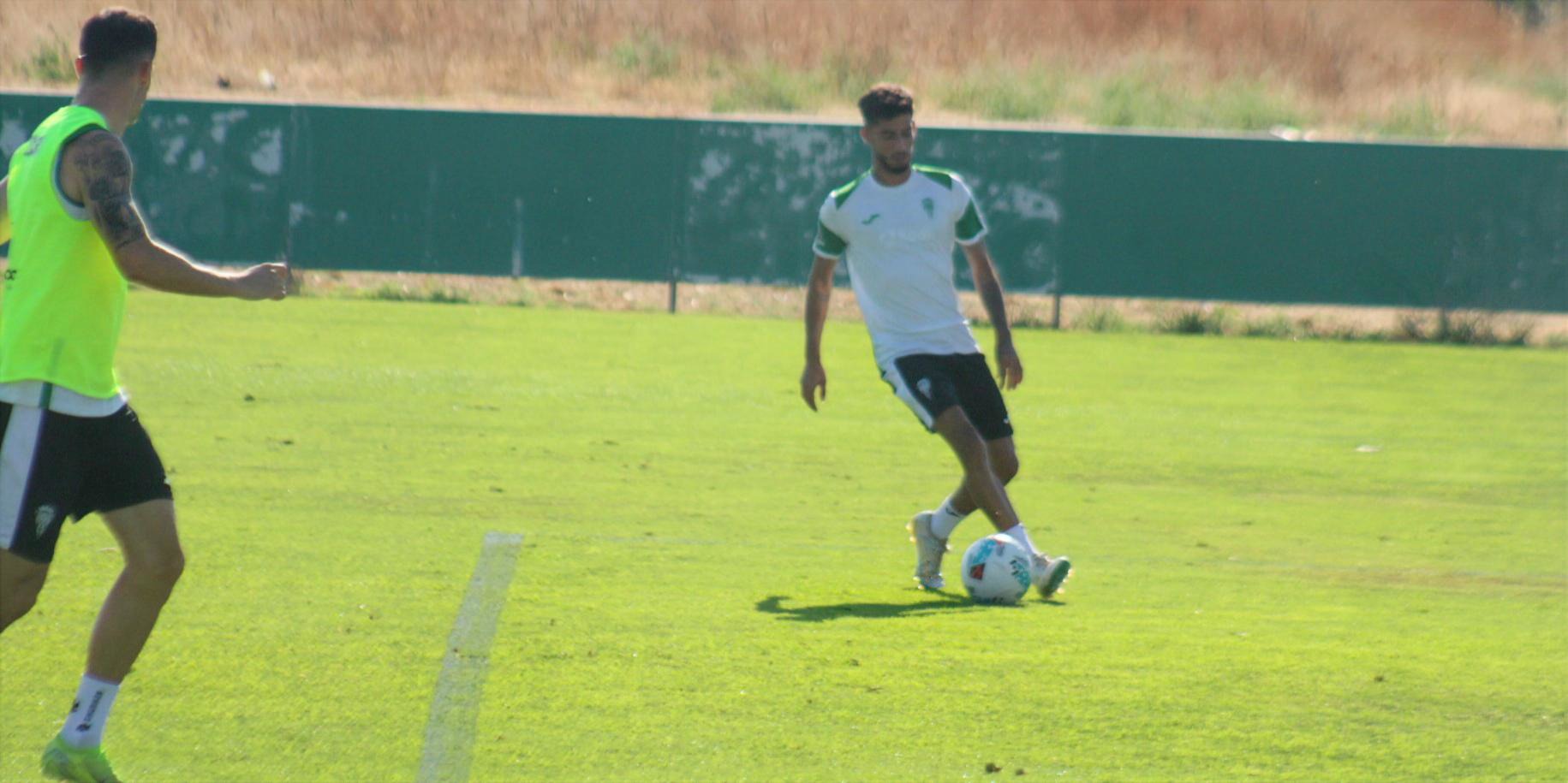 Calderón ya no es jugador del Córdoba.