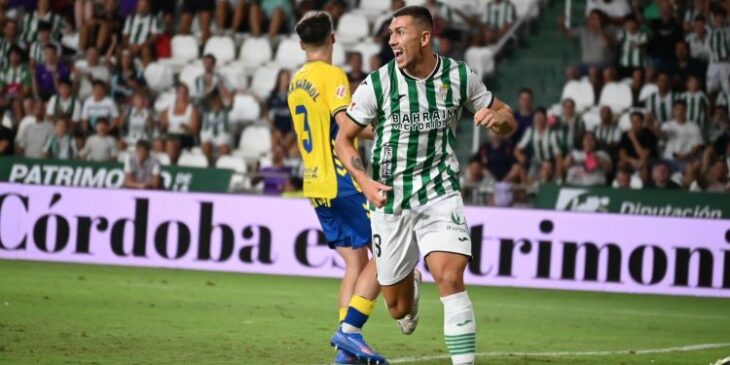 Fuentes celebrando el postrero gol del Córdoba :