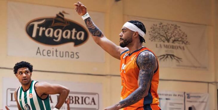 Ismael Tamba en un partido con el Morón.