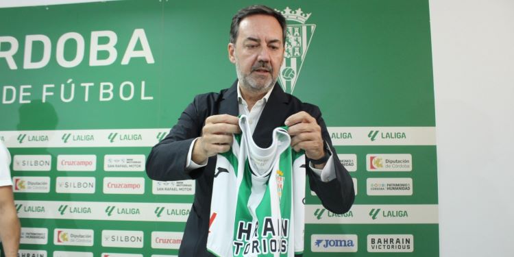 Antonio Fernández Monterrubio con la camiseta blanquiverde.