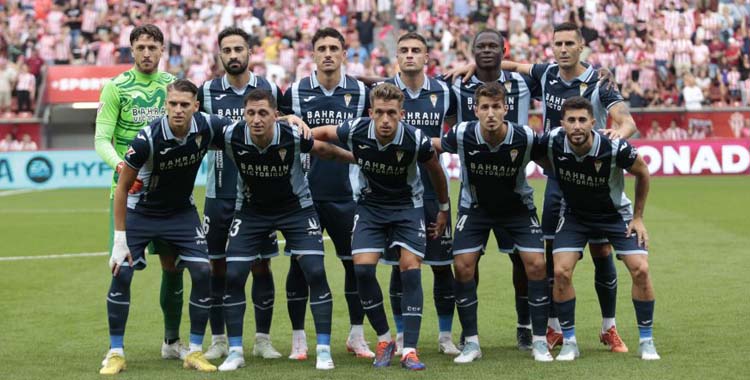 Once del Córdoba en Gijón, el primero de la 2025-26.