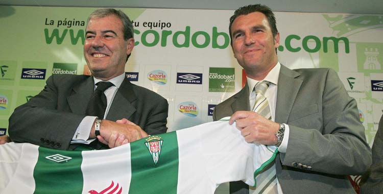 Robert Fernández en su presentación como técnico del Córdoba