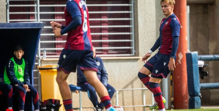 Dani García en un duelo como granota. Foto: Valencia Plaza