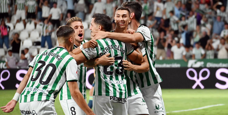 Celebración del gol de Carracedo ante el Racing.