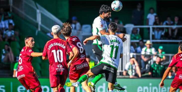 Un lance del pasado encuentro del Racing ante la Cultural. Foto: LaLiga Hypermotion