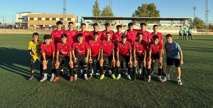 Una imagen del juvenil del Pozoblanco de la temporada 2025-26. Foto: Hoyaldia.com