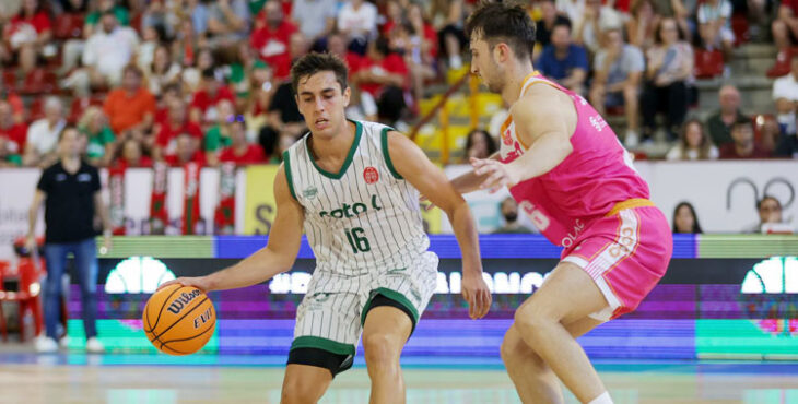 Pablo Sánchez en un lance del partido del domingo contra el Insolac Caja 87. Foto: Córdoba Club de Baloncesto