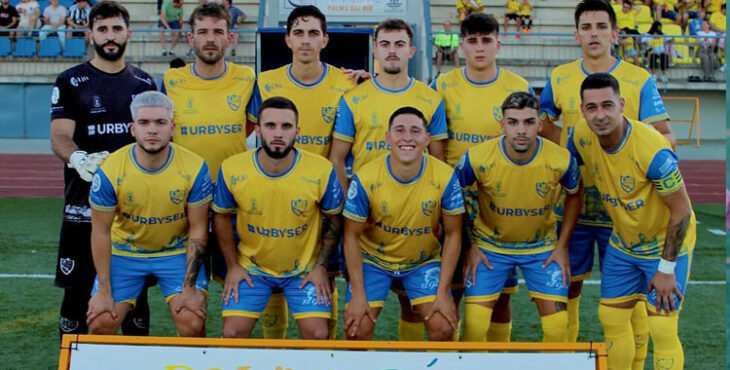 El once inicial amarillo ante el Maracena. Foto: @palmadeporte / Atlético Palma del Río