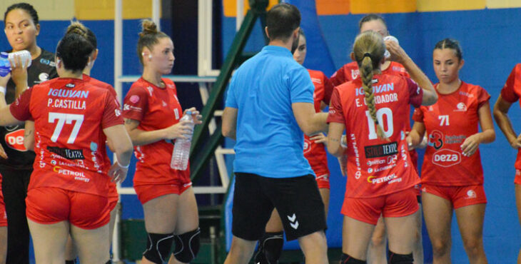 Las jugadoras del Deza CBM en uno de sus partidos de pretemporada. Foto: Rafa Barroso / CBM