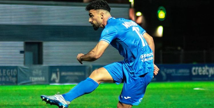 Antonio Moyano en un encuentro durante la pasada temporada con el CF Fuenlabrada