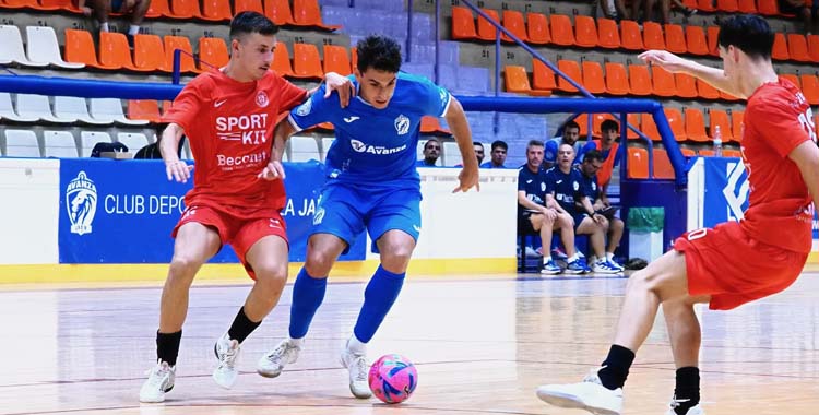 Acción de un amistoso entre el Bujalance y el Avanza Futsal.