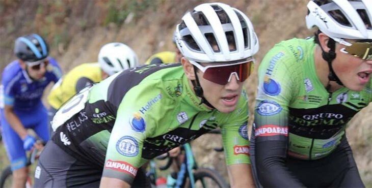 El Team Grupo Serman firmó un gran papel en la Challenge Junior de Carballo, con el lucentino Jesús Delgado quinto en la general y el equipo cuarto por escuadras tras tres intensas etapas.