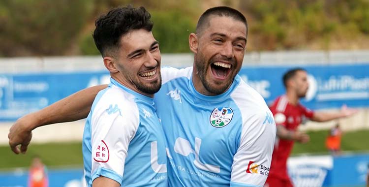 Celebración de un gol celeste ante el Utrera.