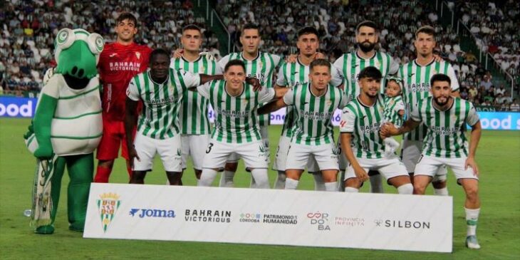 El once del Córdoba CF ante el Racing de Santander.
