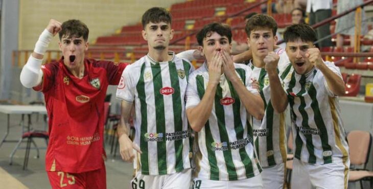 Los jugadores del Córdoba Futsal Patrimonio celebran un gol.