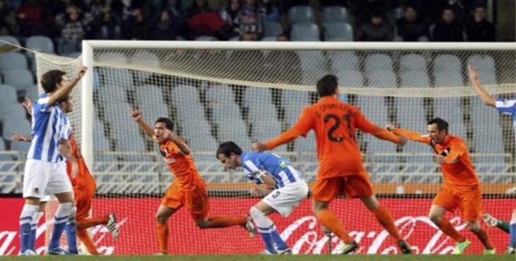 El Córdoba celebra un gol ante la Real en la Copa de la 2012-13.
